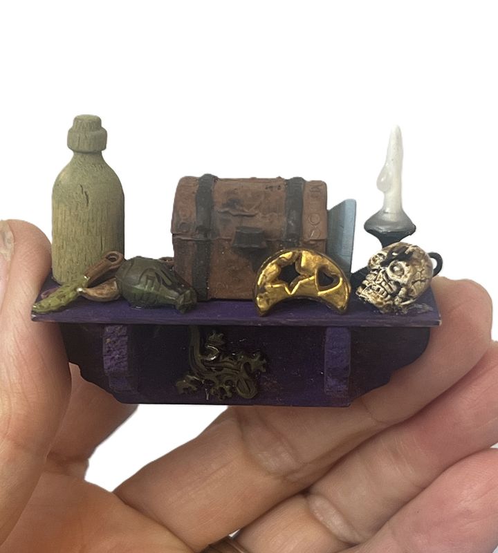 Halloween Shelf (purple)