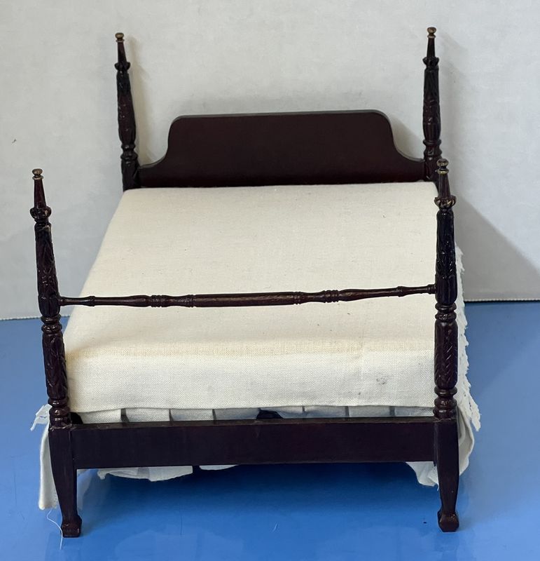 4-Poster Mahogany Double Bed