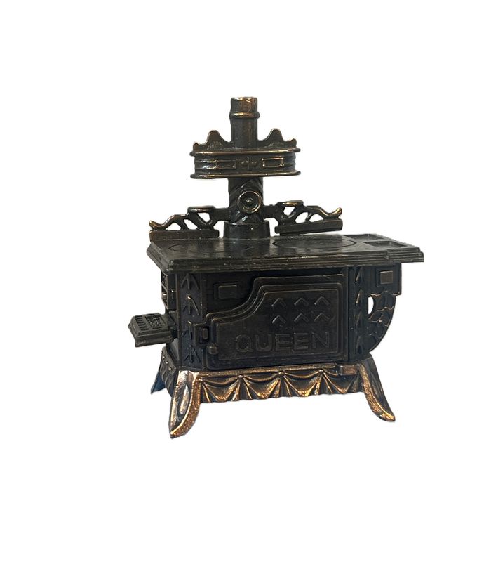 "Queen" Metal Stove in 1/24th Scale