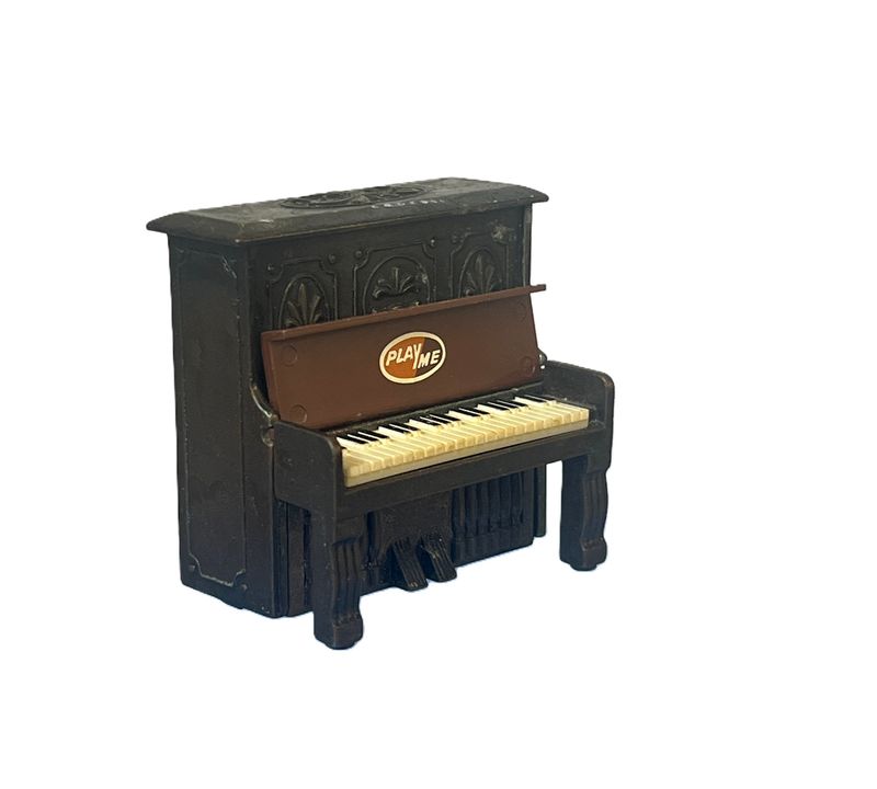 Play Me Piano in 1/24th Scale