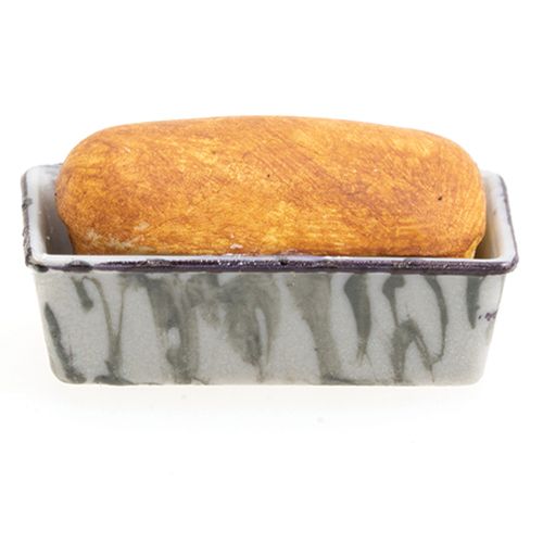CAR0843  Loaf Of Bread In Gray Graniteware Pan