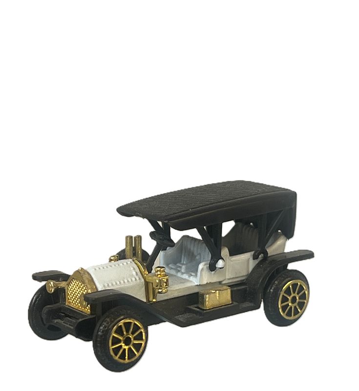 1/48th White Old-Timey Car