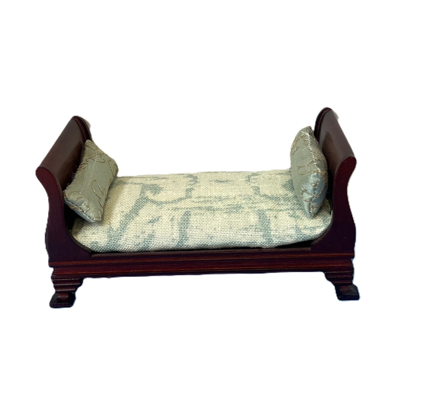 Sleigh Bed