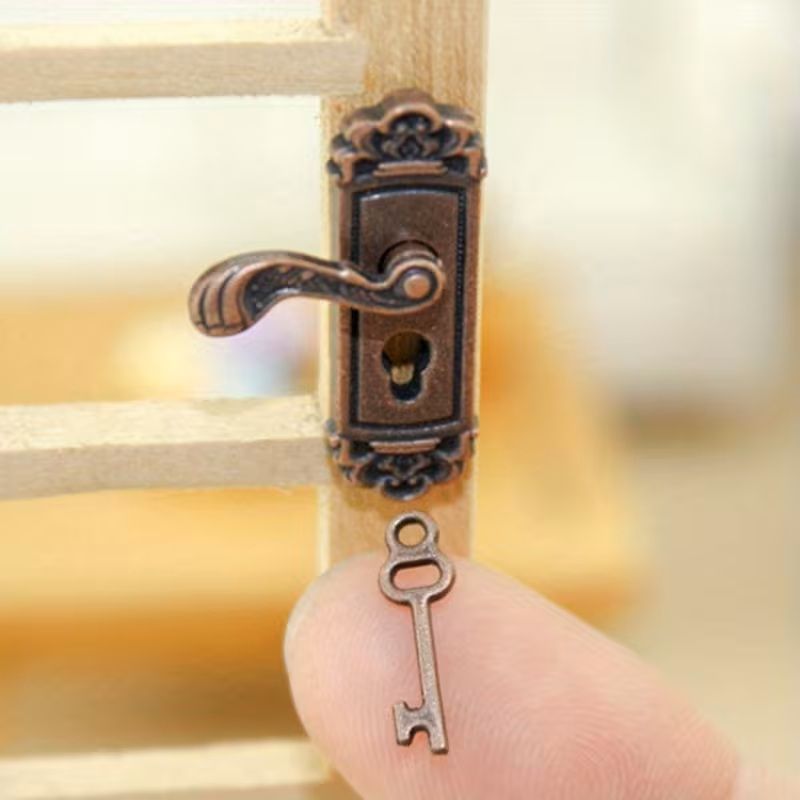 1:12 Scale Miniature Golden/Brown Door Lock