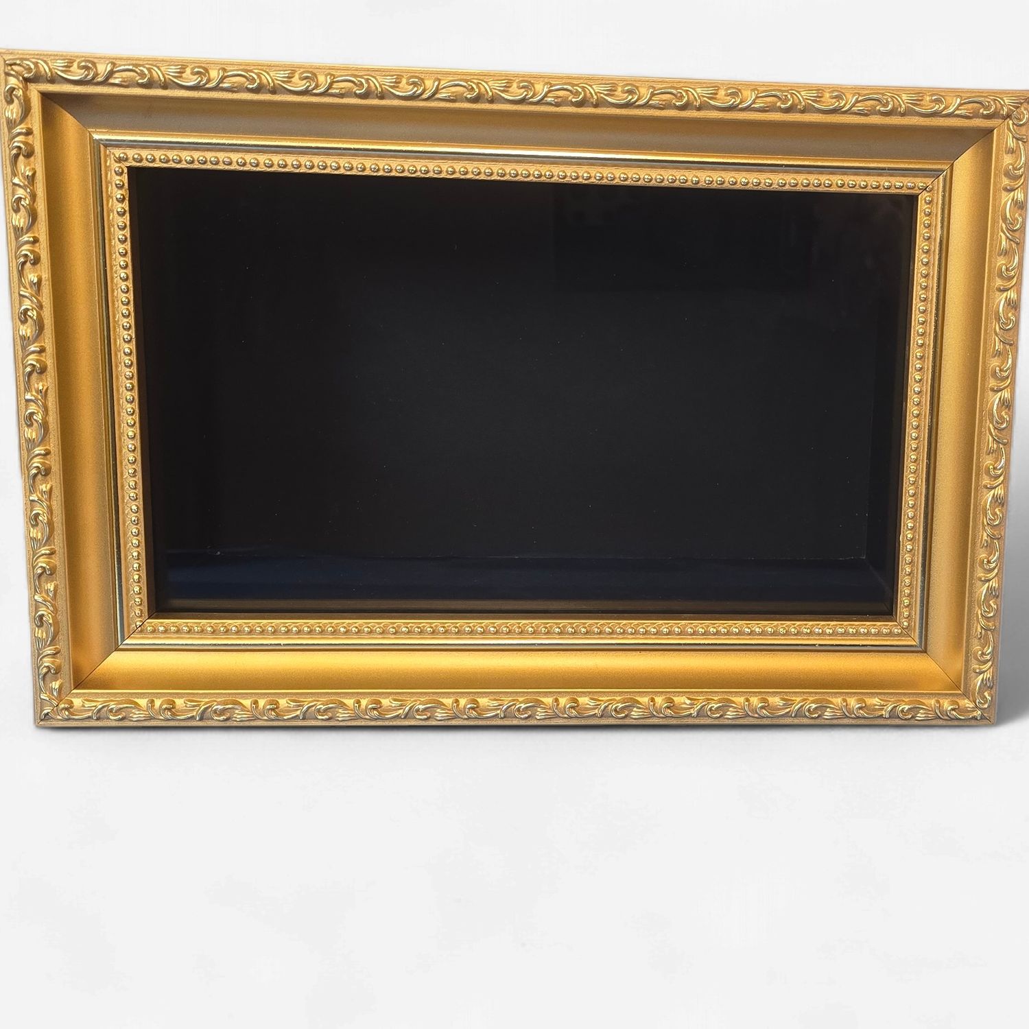G4799 Gold Framed Room Box