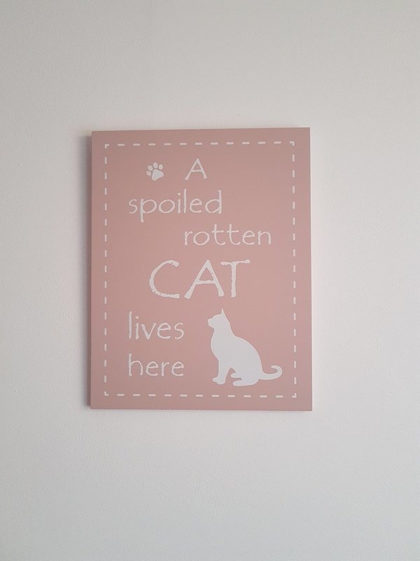 Spoiled rotten cat plaque