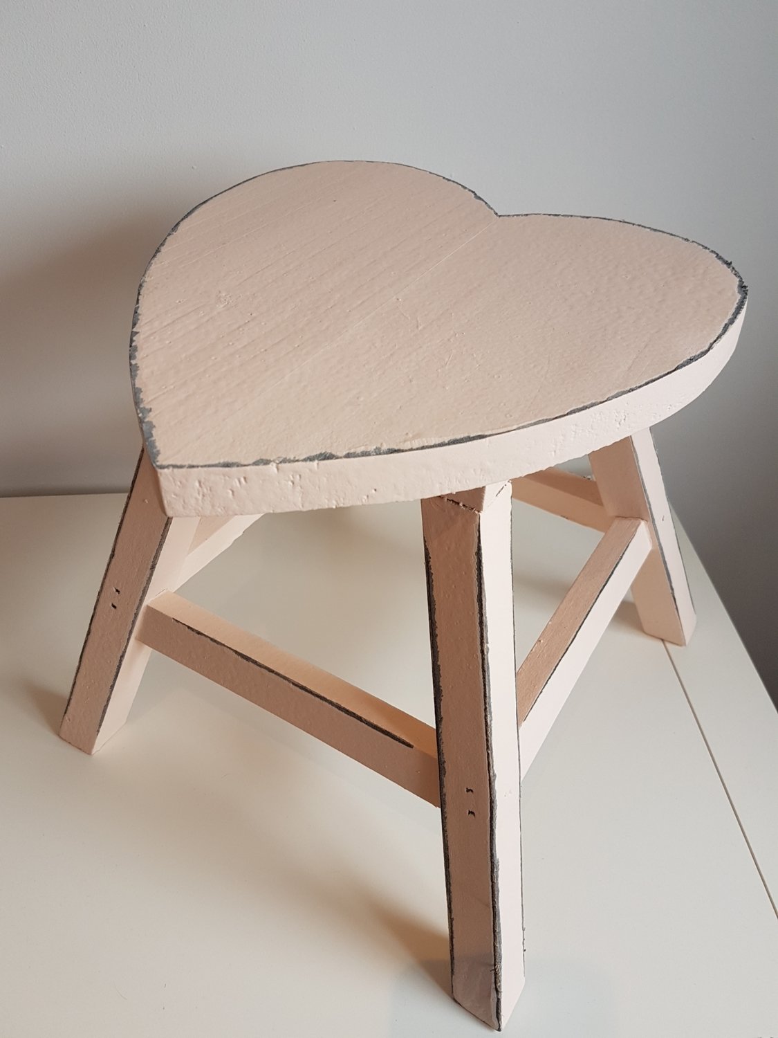 Shabbie pink wooden table