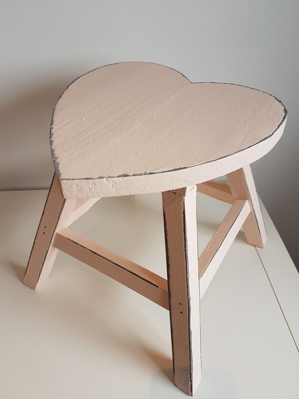 Shabbie pink wooden table