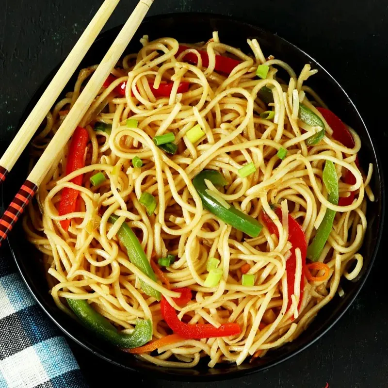 Hakka-Noodles-cloudkitchensg