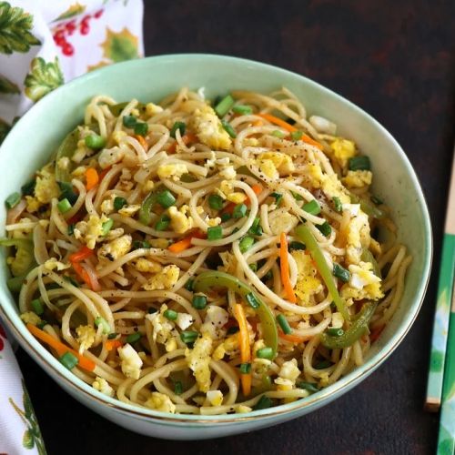 Hakka-Noodles–Egg-Cloud-kitchen
