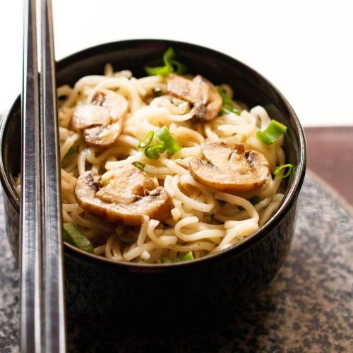 Hakka-Noodles–Mushroom-Cloud-Kitchen-Singapore