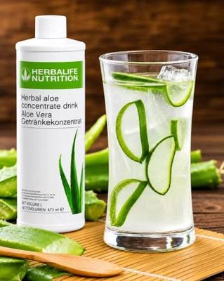 limonata speciale con AloeMax, limonata AloeMax, ricetta limonata, bevanda fresca, bevanda estiva, ricetta facile, ricetta veloce, bevanda leggera, AloeMax Herbalife, limone fresco, drink rinfrescante, limonata fatta in casa, ricetta sana, bevanda dissetante, limonata light, ricetta estiva, bevanda naturale, menta fresca, ghiaccio, ricetta herbalife, bevanda al limone, drink leggero, ricetta blog, bevanda semplice