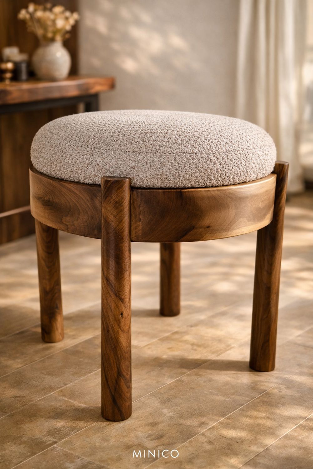 Tabouret élégant en bois massif de noyer