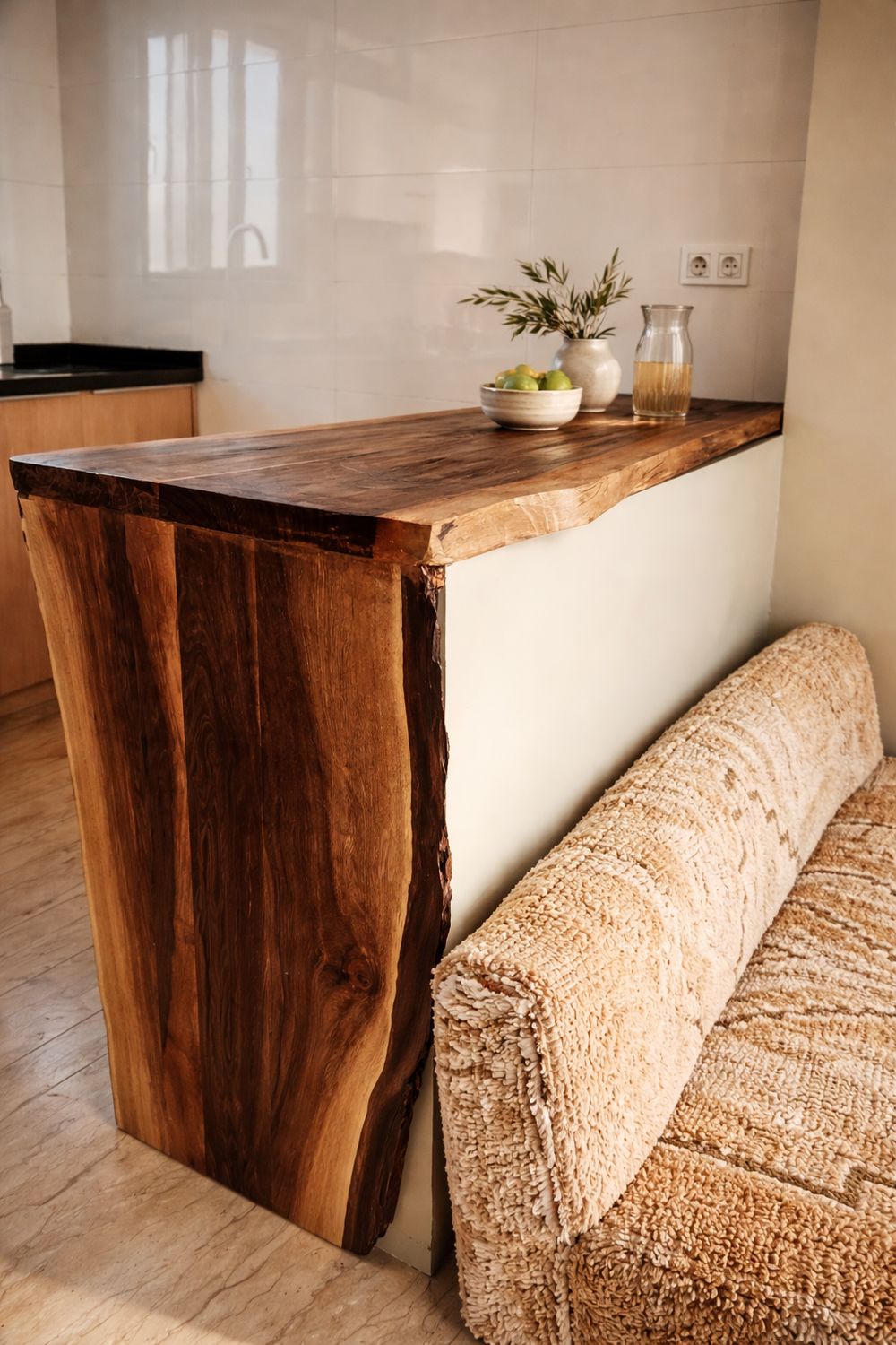 Comptoir artisanal en bois massif