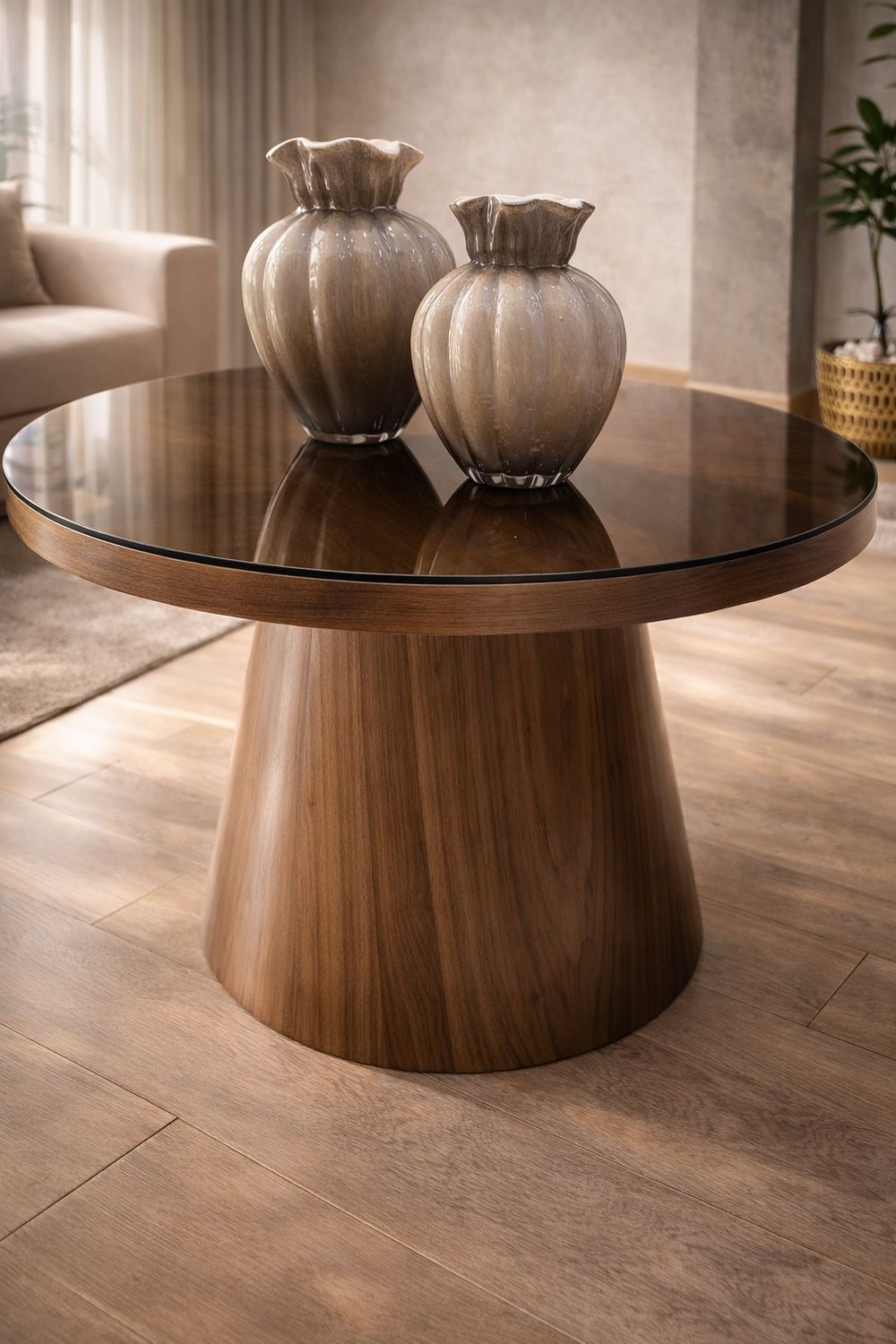 Tables basses rondes en bois de noyer