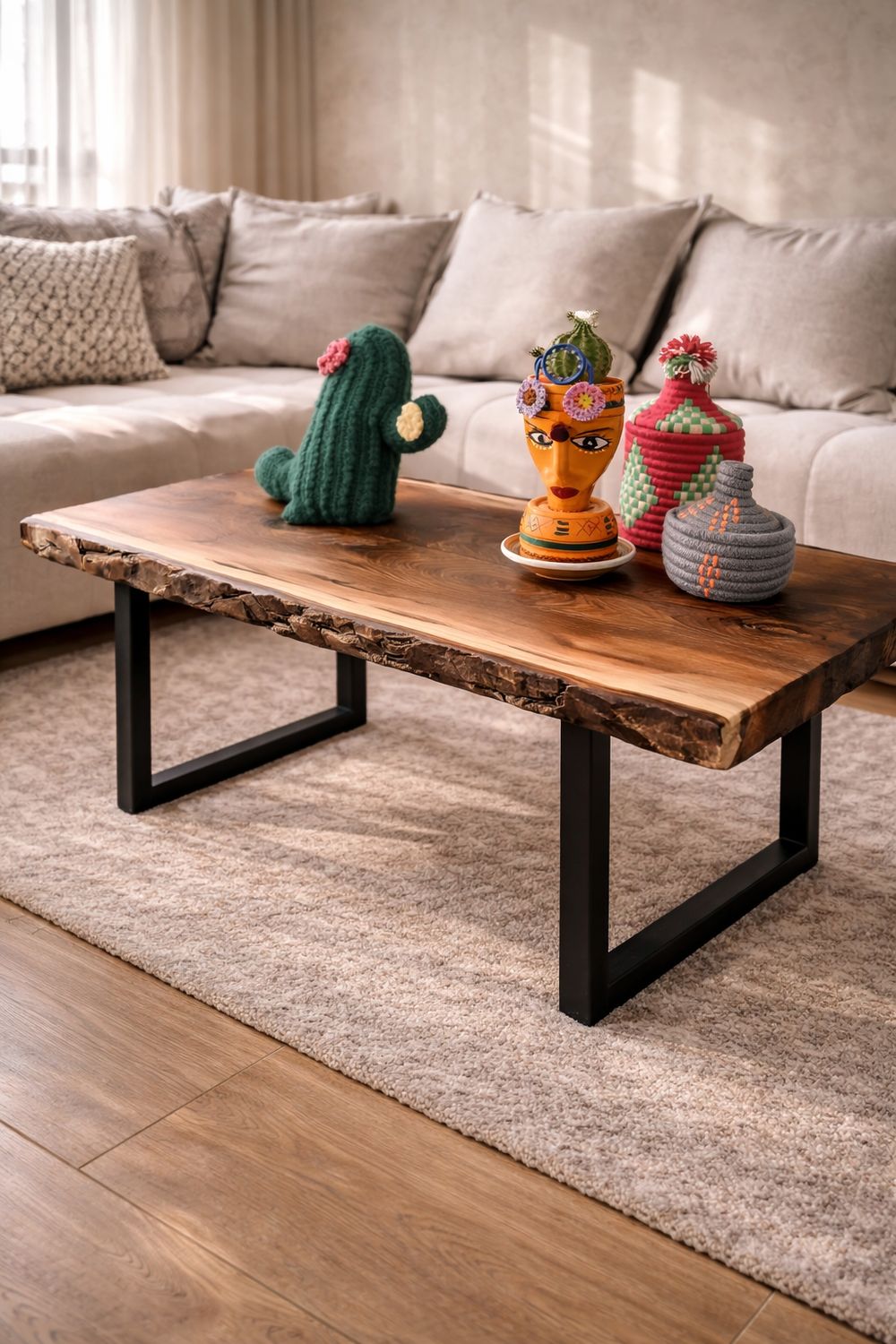 Table basse rectangulaire avec piètement métallique