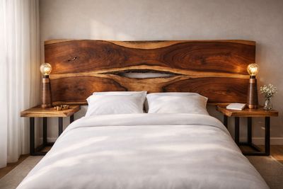 Tête de lit artisanale en noyer massif