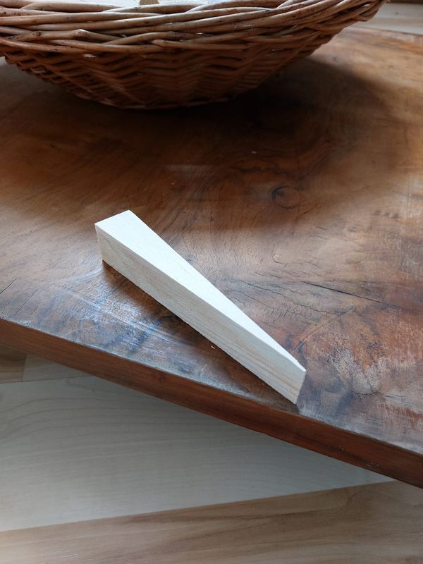 Klin montażowy drewniany sosnowy