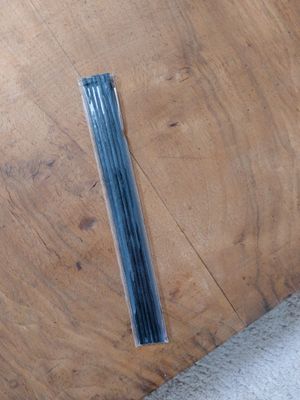 Patyczki rattanowe do dyfuzorów CZARNE 20cm/3mm - 6 szt pakowane w blister.