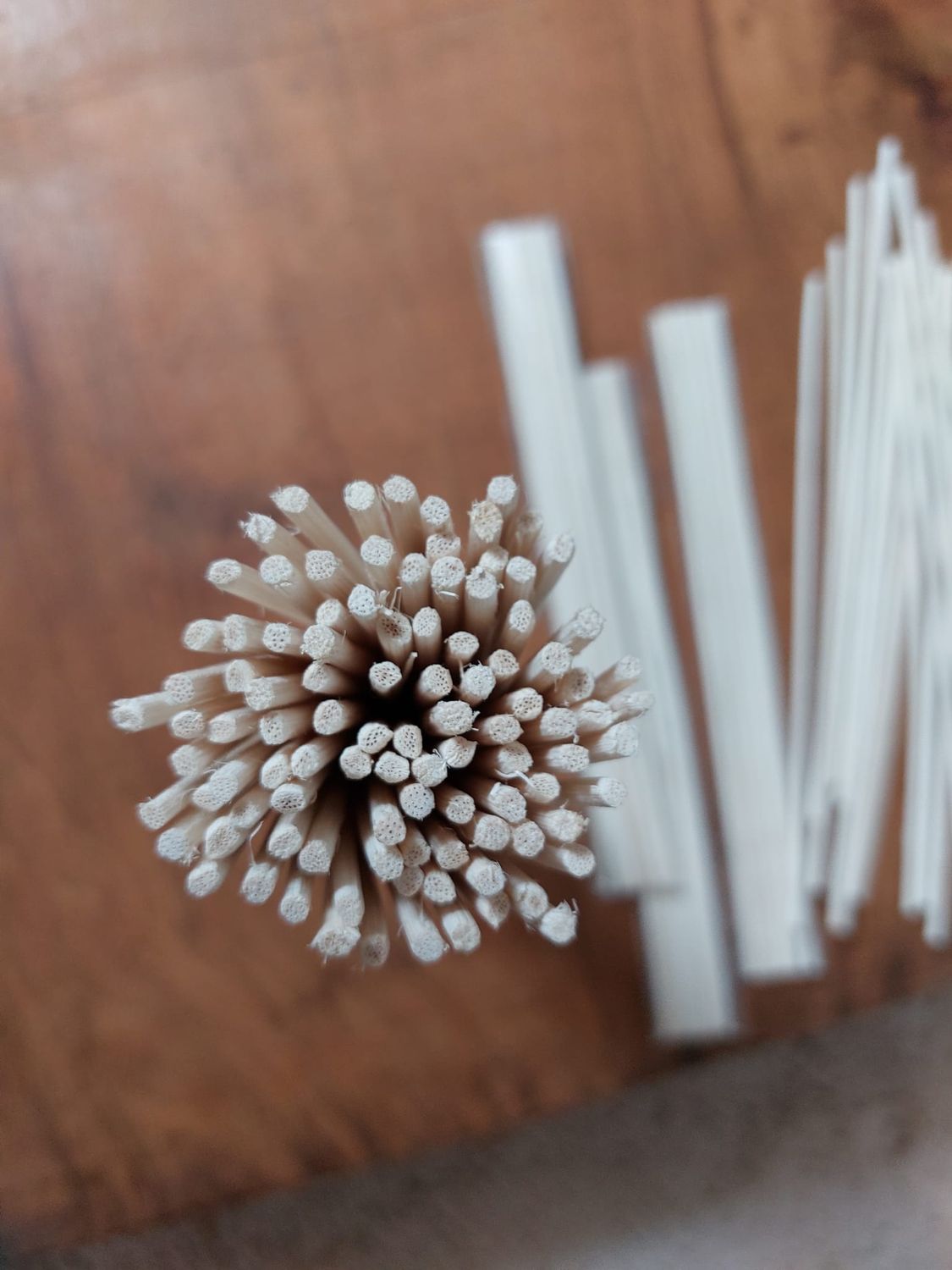 Patyczki rattanowe do dyfuzorów NATURALNE 20cm/3mm - 100 szt