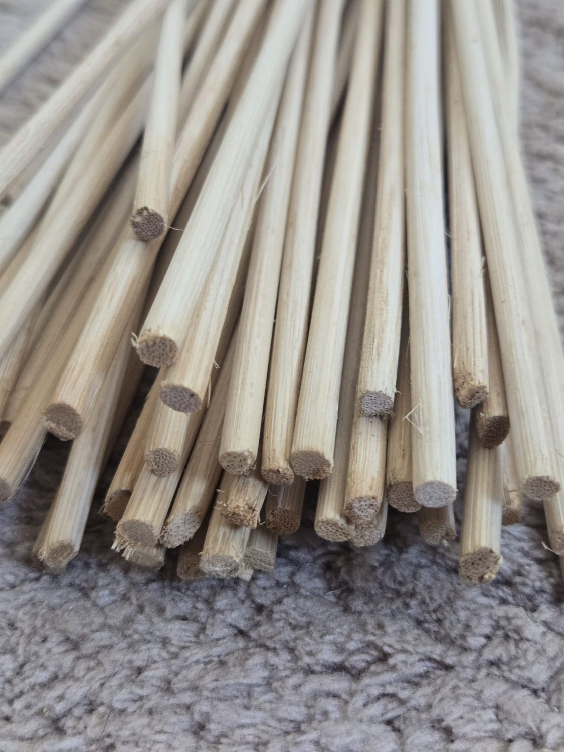 Kołek rattanowy okrągły NATURAL Ø5 mm – 1 mb