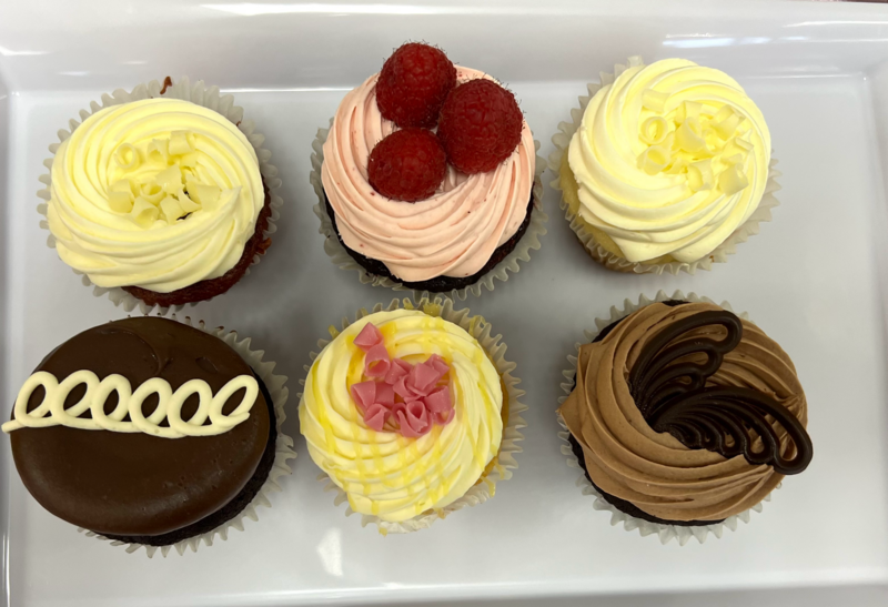 6 pack Variety Cupcakes