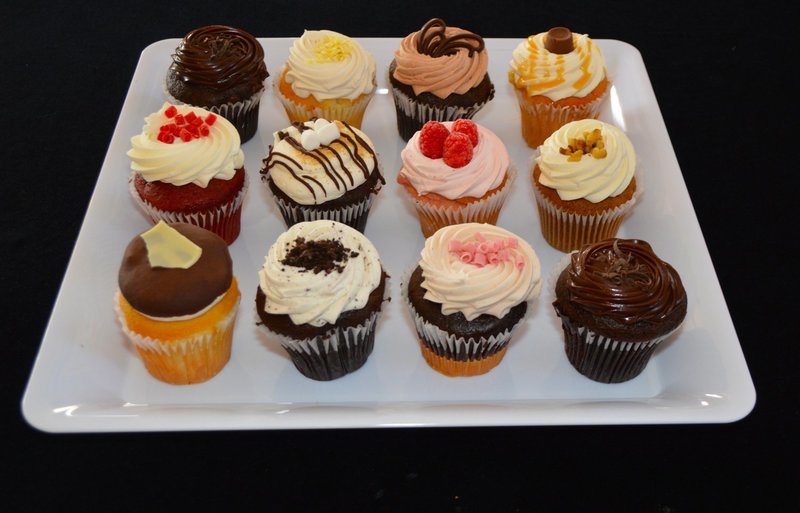 12 pack Variety Cupcakes