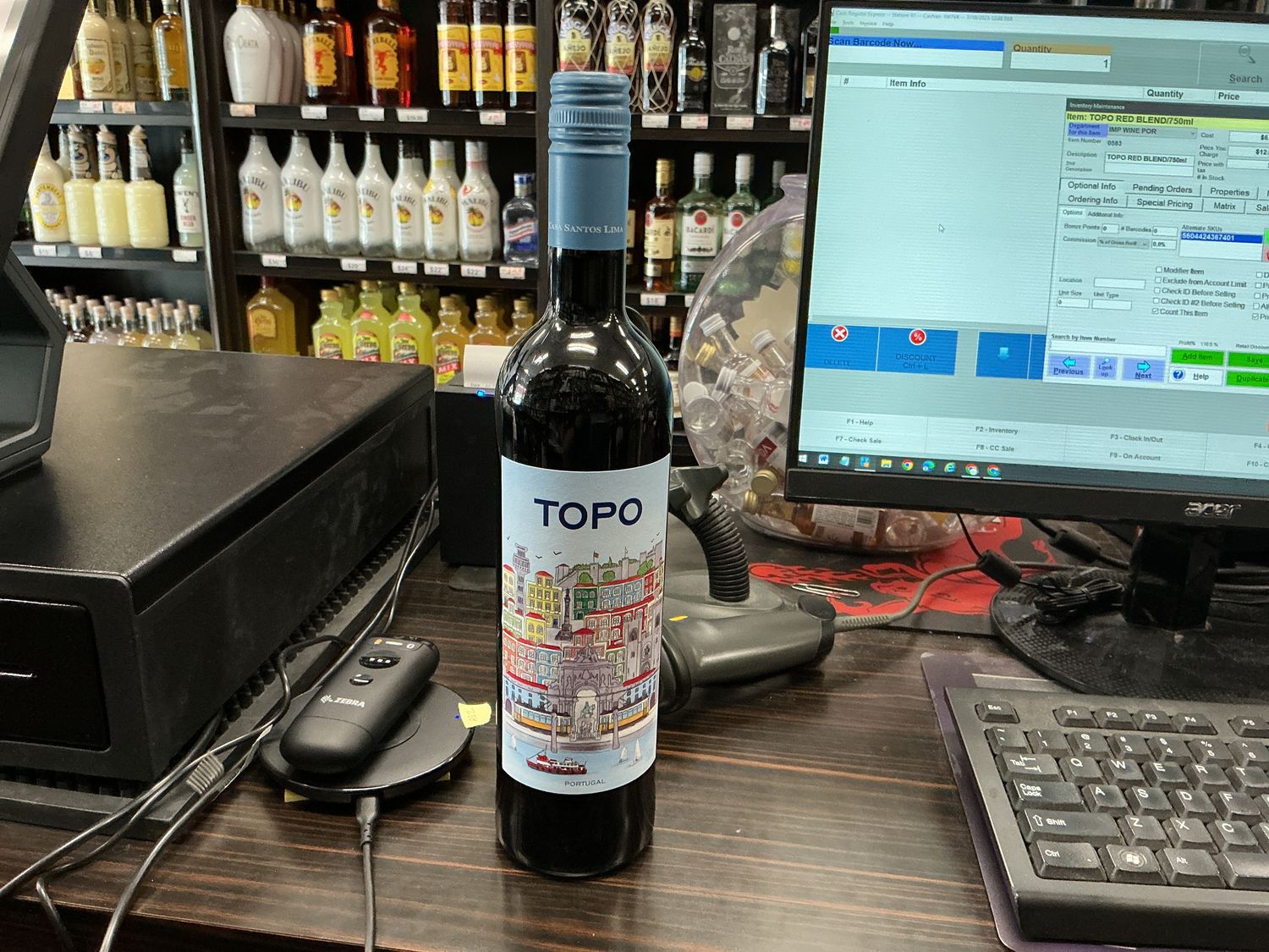 Casa Santos Lima Vinho Regional Lisboa Topo Dry Tinto , 750ml