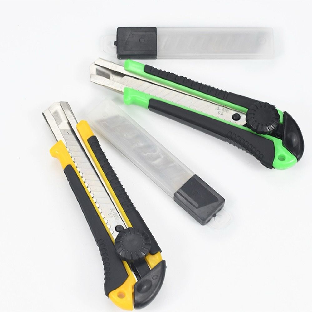 مشرط قاطع متعدد الاستخدام