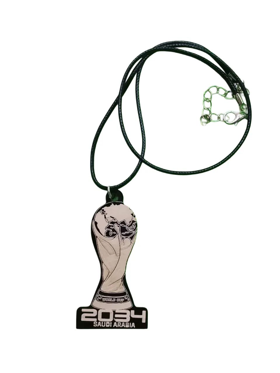 علاقي مراية شكل كاس العالم