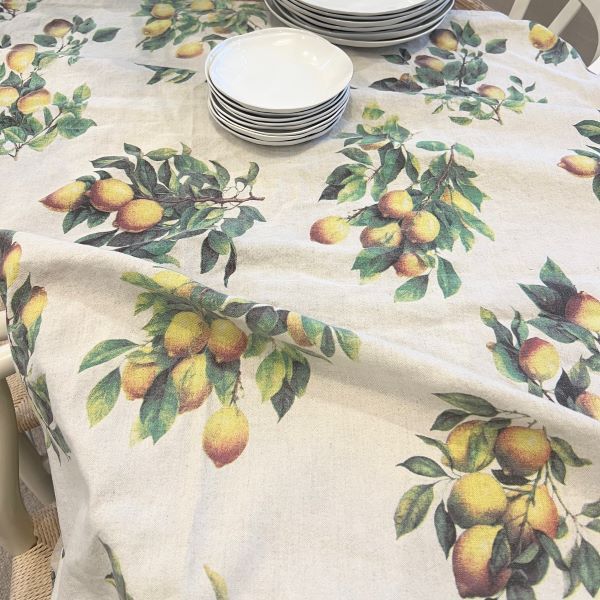 Como Tablecloth Lemons