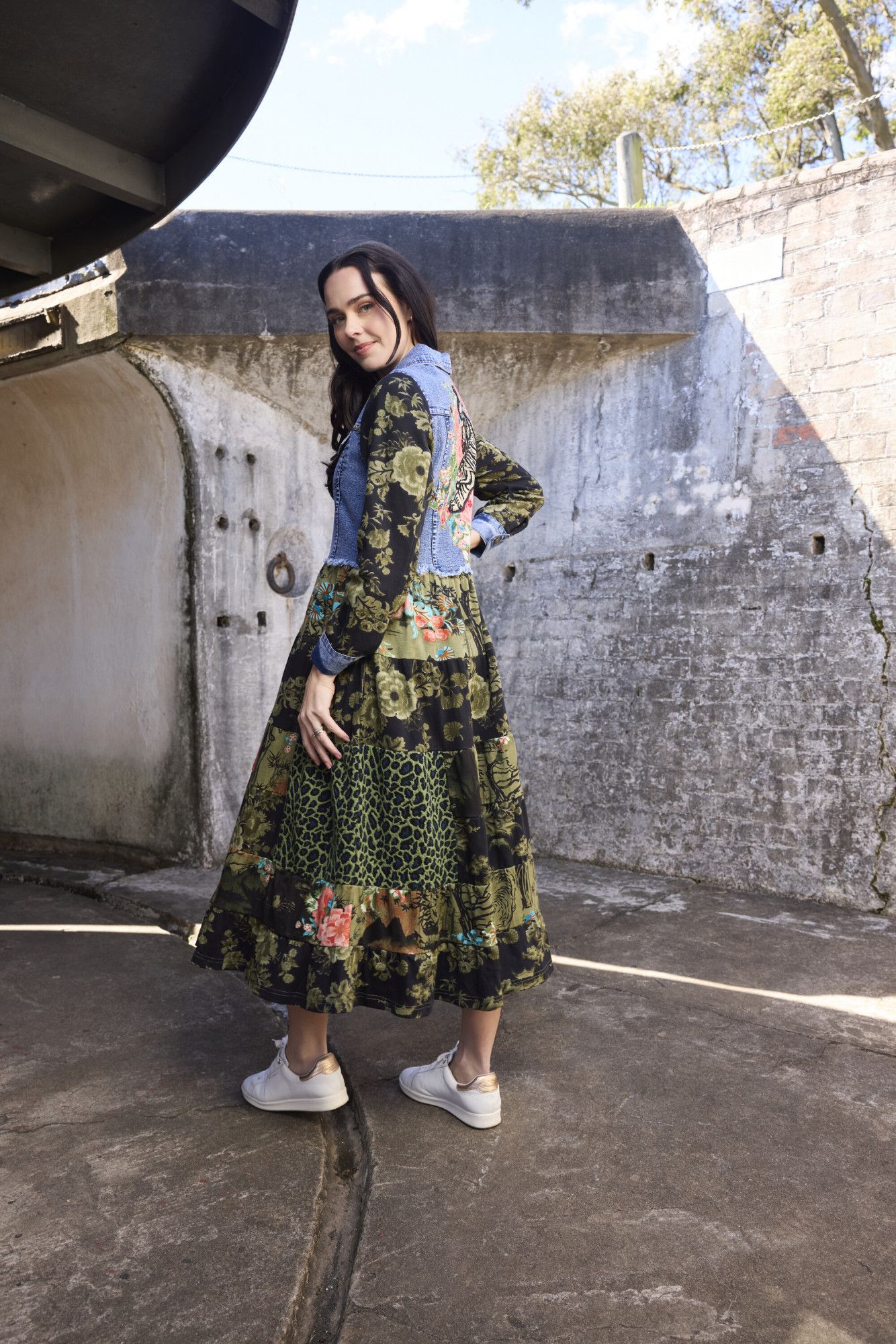 Orientique Keqioa maxi collar dress