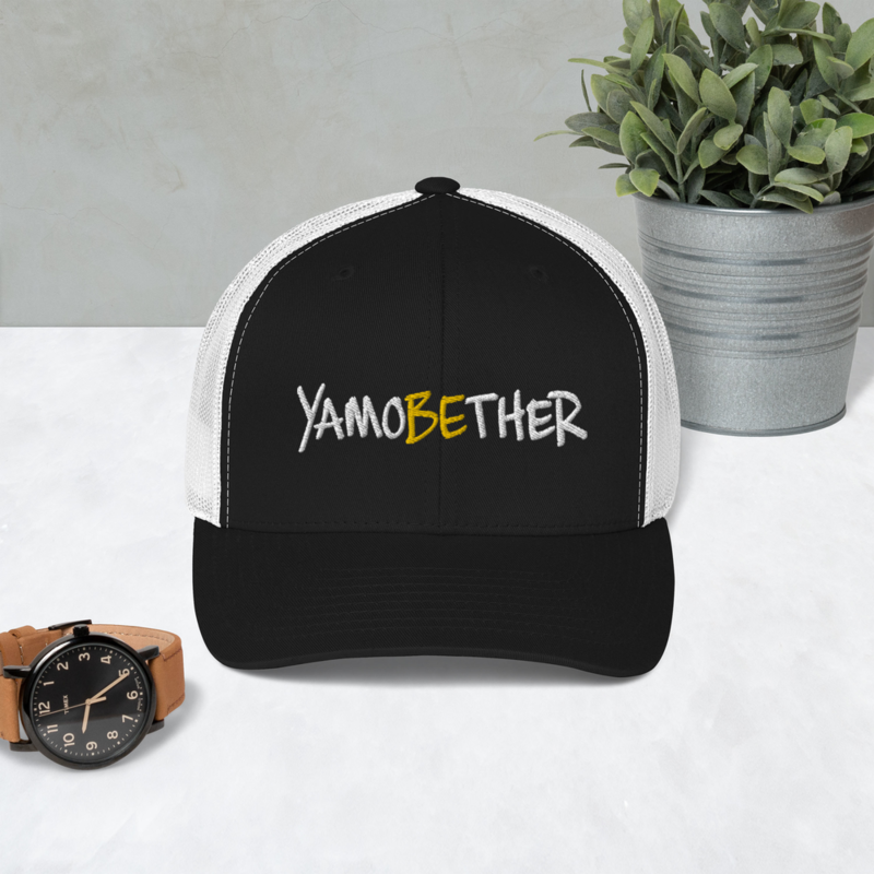 CHEZ QUAN'S YAMOBEHER Trucker Cap