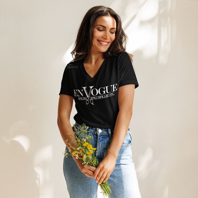 EN VOGUE SALON EGAD Women’s Relaxed V-Neck T-Shirt