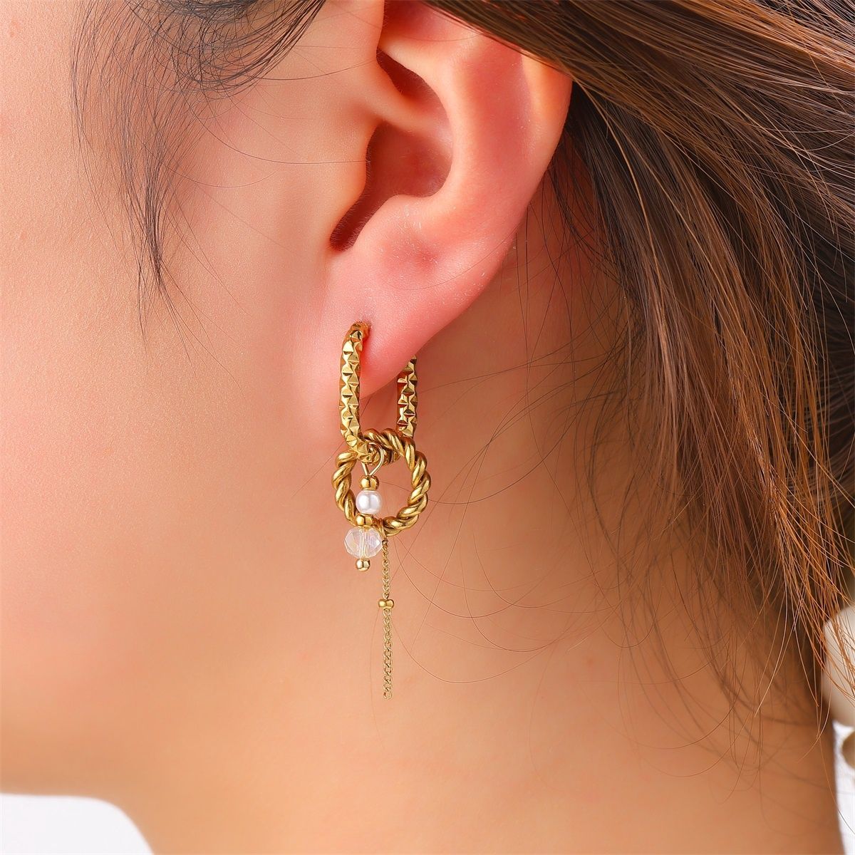 Round + Stone Hoop - Gold / Crystal