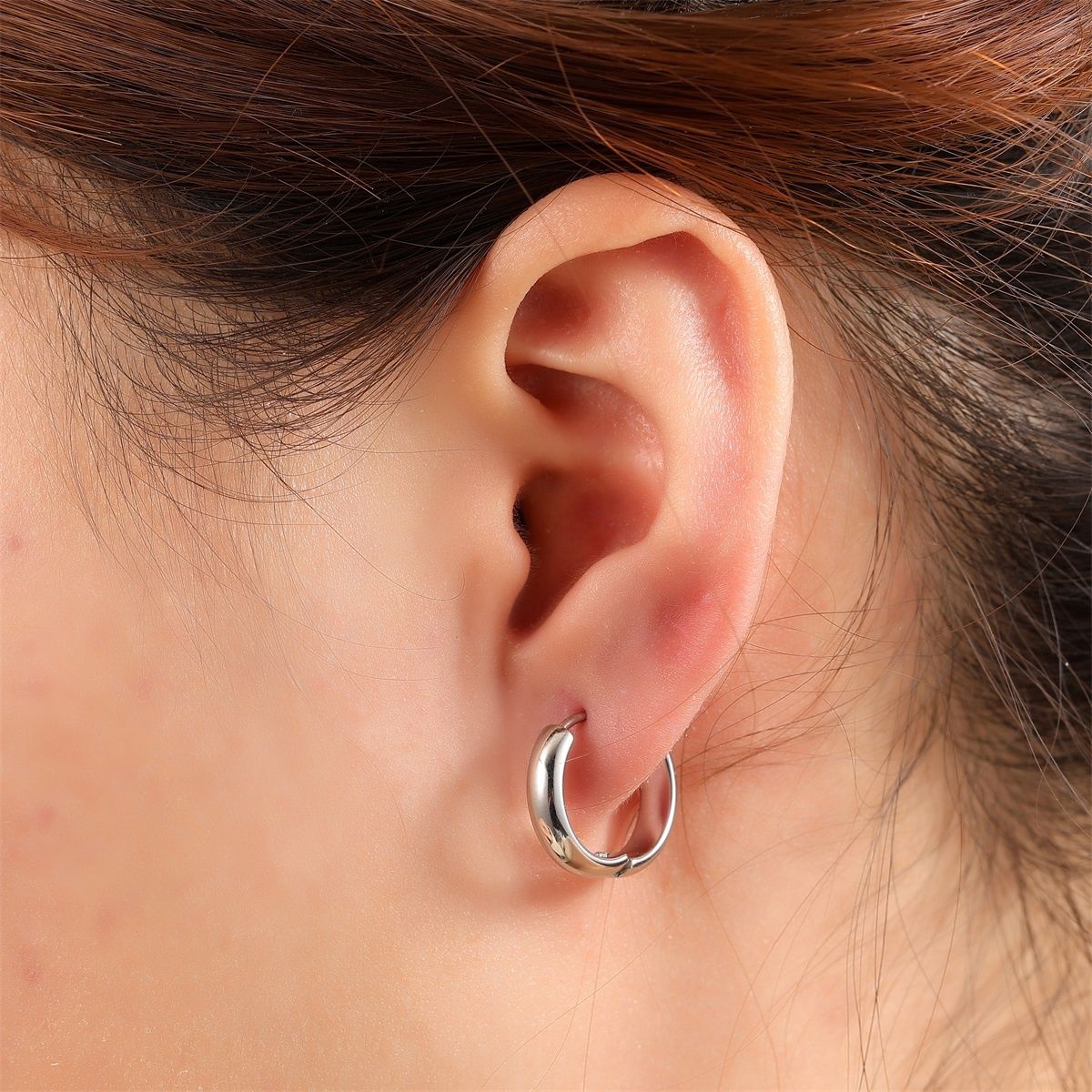 Essential Hoop 4mm x 12mm - Silver