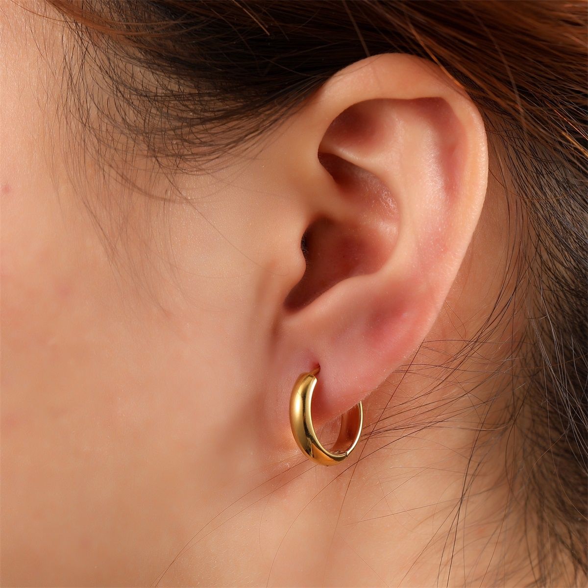 Essential Hoop 4mmx12mm - Gold