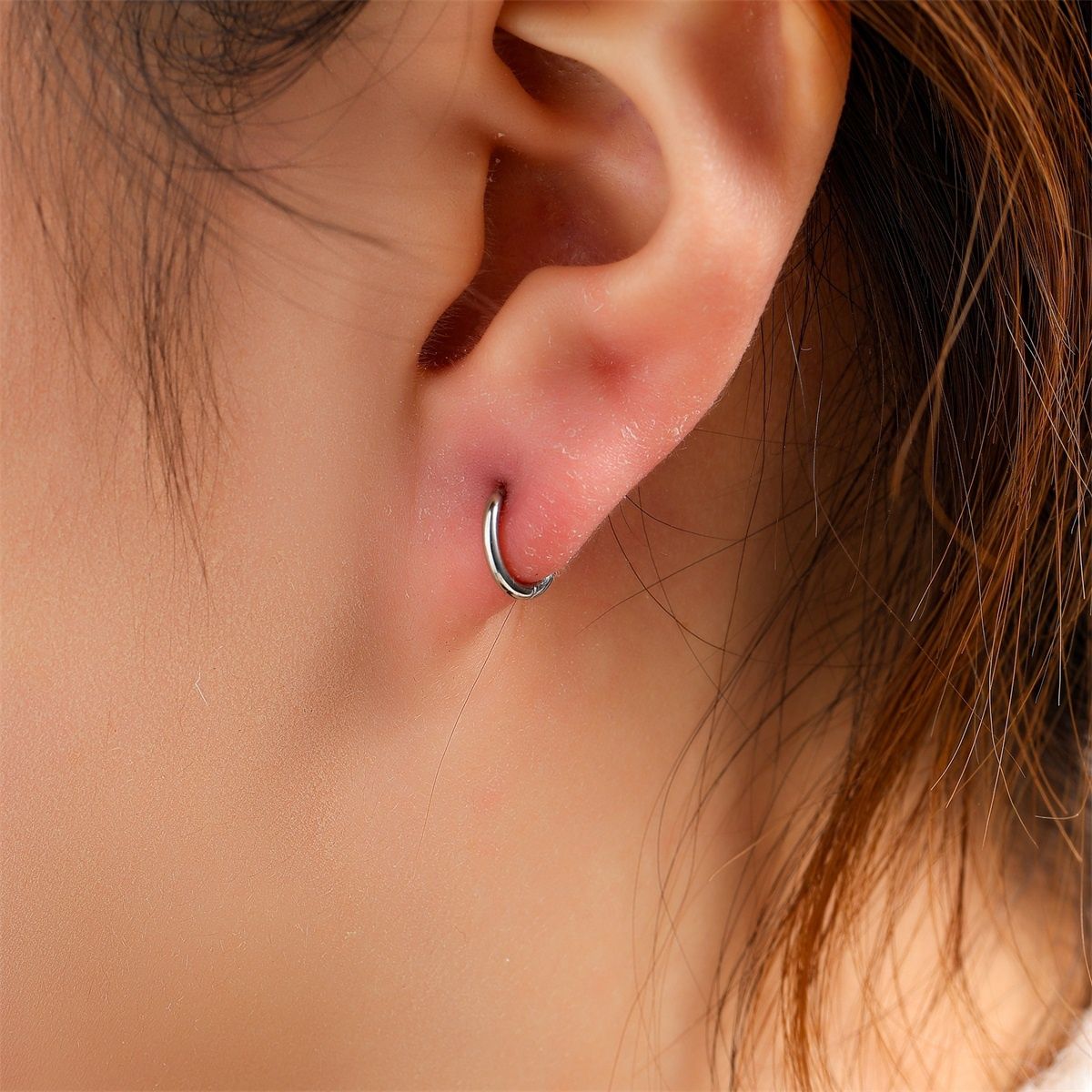 Small Hoop 1.6mmx6mm - Silver