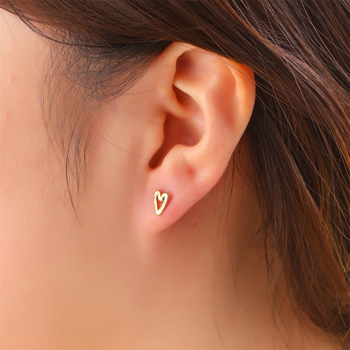 Small Hammered Heart Stud - Gold