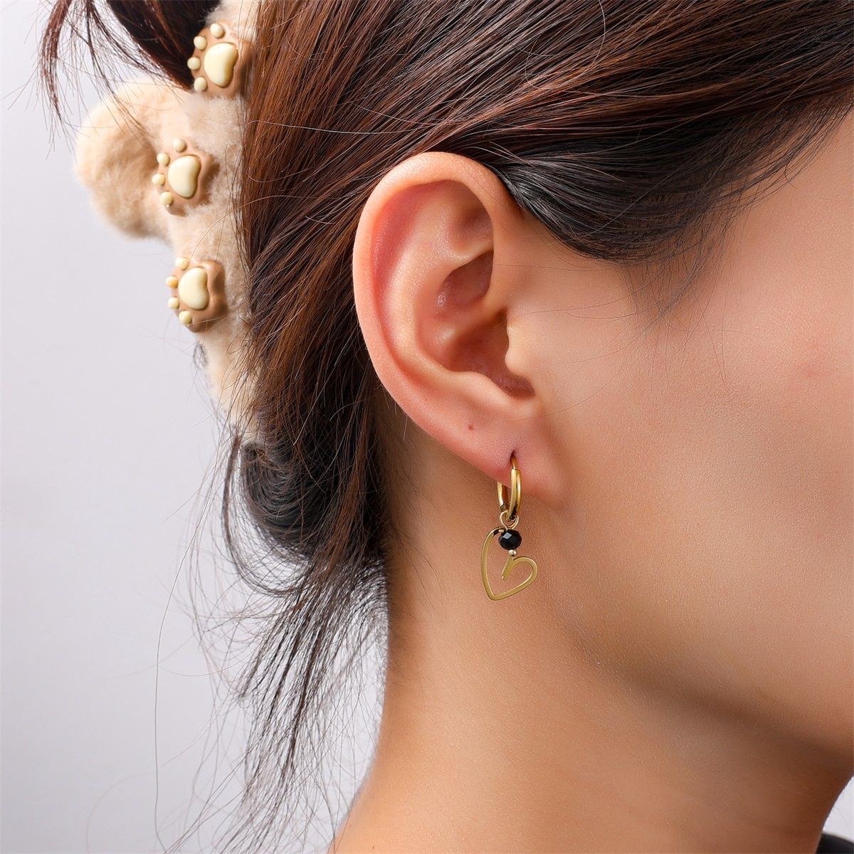 Open Heart Hoop - Gold / Black