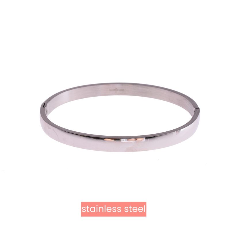 Classic Bangle M - Silver