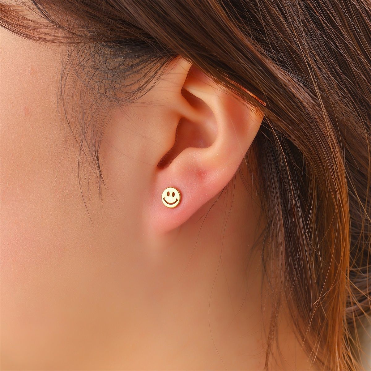 Smiley Stud - Gold
