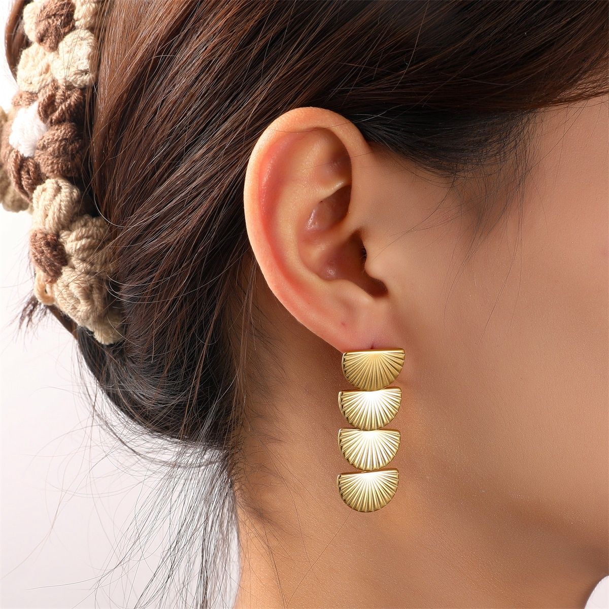 Fan Dangle - Gold