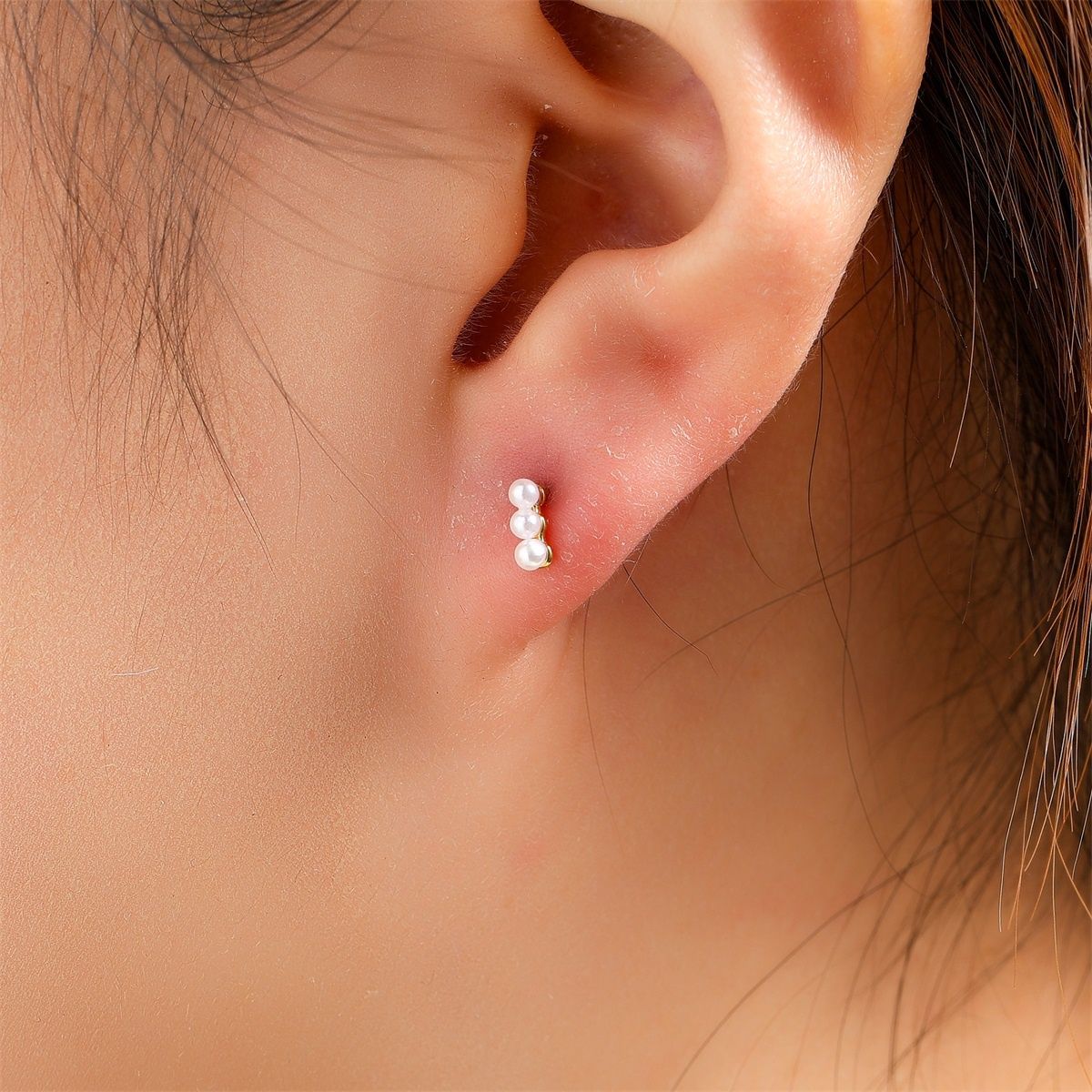 Triple Pearl Stud - Gold