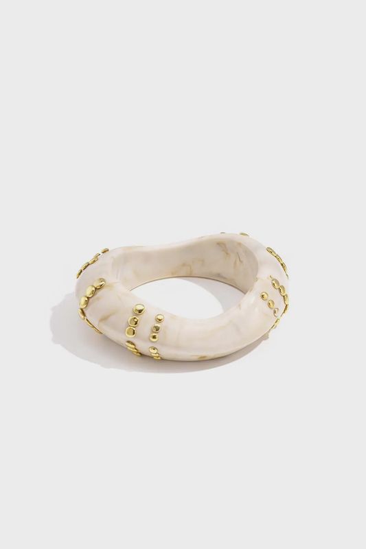 Resin Big Bangle - Beige / Striped Studs Gold