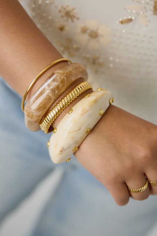 Resin Big Bangle - Beige / Golden Studs
