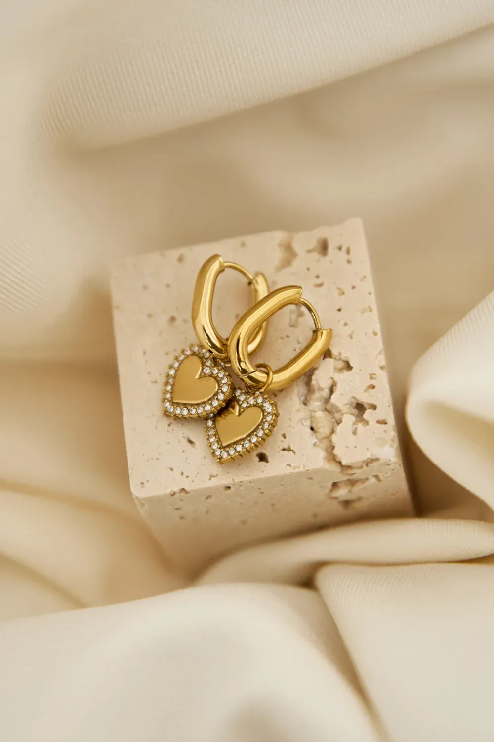 Hartjes Oorbel Strass - Goud