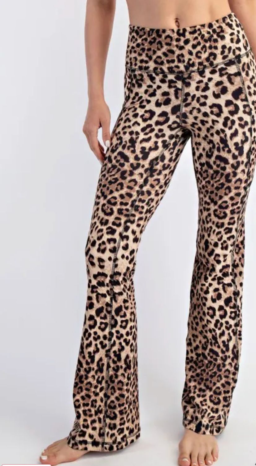 ANIMAL PRINT BUTTER FLARE LEGGING