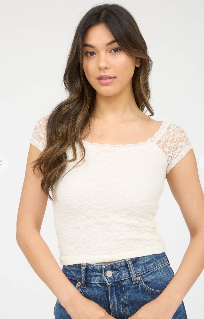 LACE FRONT BOW LACE TOP