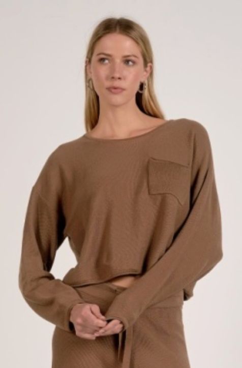 CREW NECK FRONT POCKET